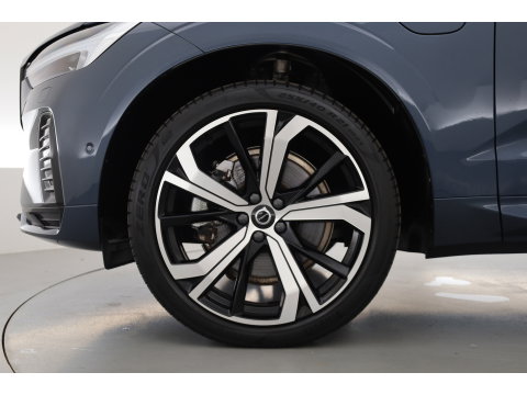 Volvo XC60 2.0 T8 455PK Plug-in hybrid AWD Plus Dark | Long Range | 360 Camera | Pano-dak | Harman /  Kardon Audio | ACC |