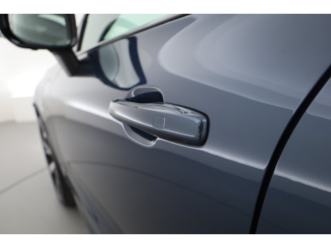 Volvo XC60 2.0 T8 455PK Plug-in hybrid AWD Plus Dark | Long Range | 360 Camera | Pano-dak | Harman /  Kardon Audio | ACC |
