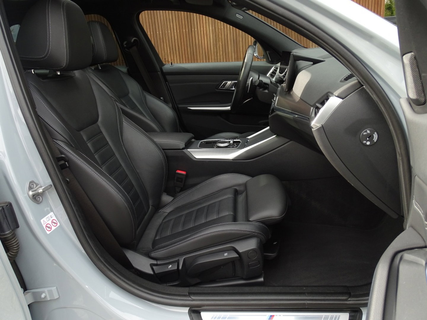 BMW 3 Serie Touring 330e 292PK X-Drive M-Sport / Brooklyn / 2022 / pano / LED