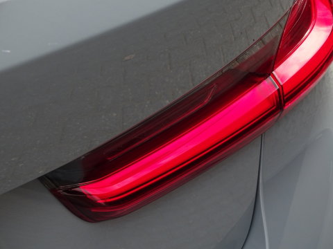 BMW 3 Serie Touring 330e 292PK X-Drive M-Sport / Brooklyn / 2022 / pano / LED