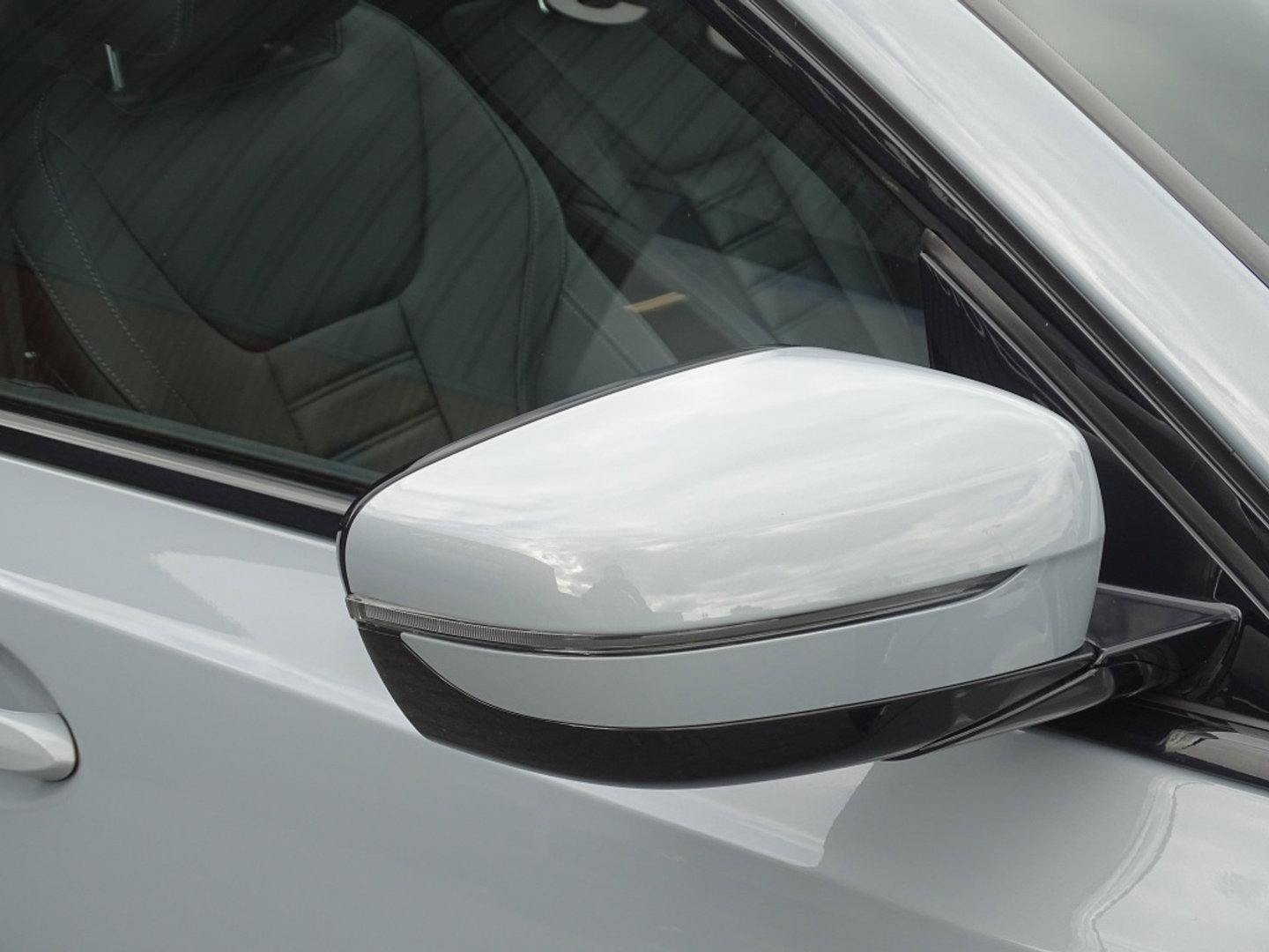 BMW 3 Serie Touring 330e 292PK X-Drive M-Sport / Brooklyn / 2022 / pano / LED
