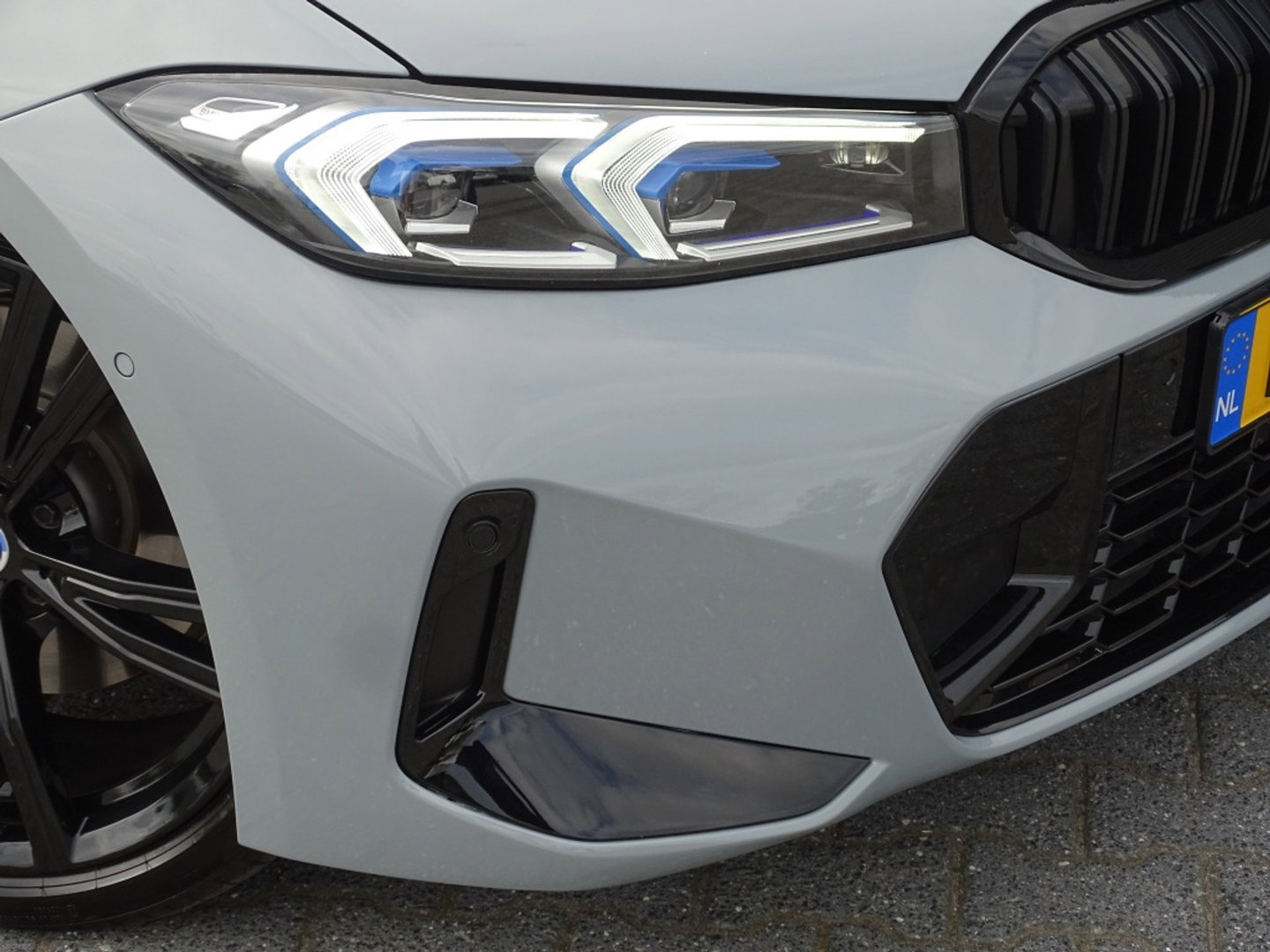 BMW 3 Serie Touring 330e 292PK X-Drive M-Sport / Brooklyn / 2022 / pano / LED