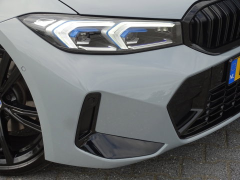BMW 3 Serie Touring 330e 292PK X-Drive M-Sport / Brooklyn / 2022 / pano / LED