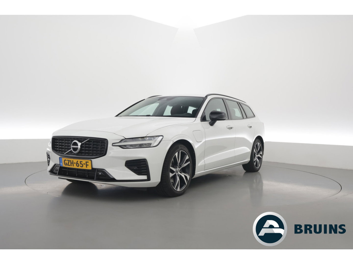 Volvo V60 2.0 T6 Recharge AWD R-Design Expr. | Trekhaak | Cruise | Stoel- & Stuurverw. |