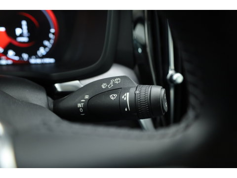Volvo V60 2.0 T6 Recharge AWD R-Design Expr. | Trekhaak | Cruise | Stoel- & Stuurverw. |