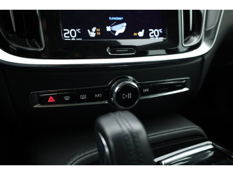 Volvo V60 2.0 T6 Recharge AWD R-Design Expr. | Trekhaak | Cruise | Stoel- & Stuurverw. |