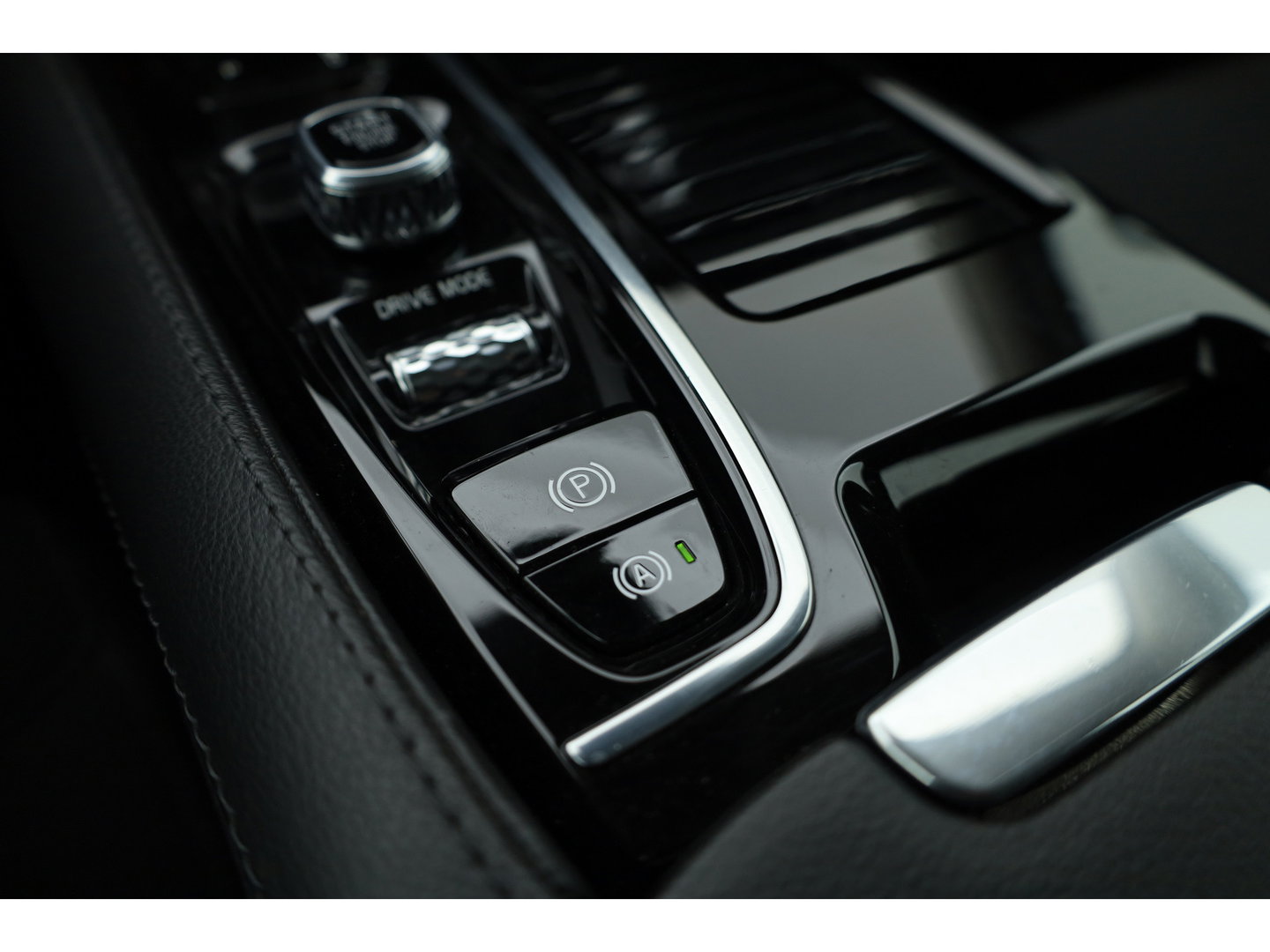 Volvo V60 2.0 T6 Recharge AWD R-Design Expr. | Trekhaak | Cruise | Stoel- & Stuurverw. |