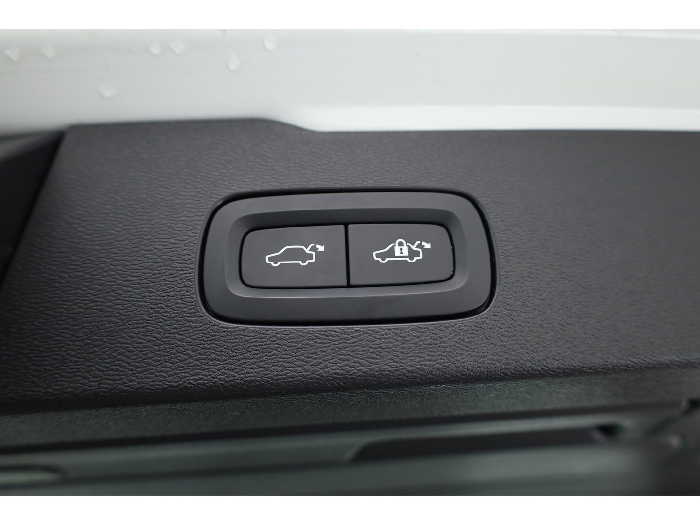 Volvo V60 2.0 T6 Recharge AWD R-Design Expr. | Trekhaak | Cruise | Stoel- & Stuurverw. |