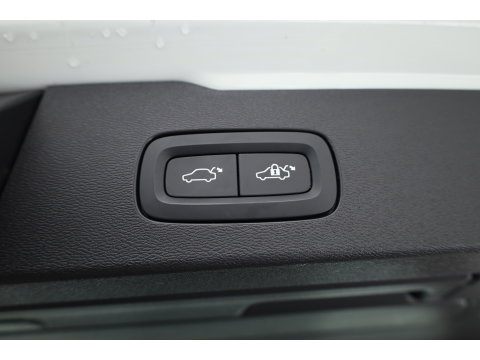 Volvo V60 2.0 T6 Recharge AWD R-Design Expr. | Trekhaak | Cruise | Stoel- & Stuurverw. |