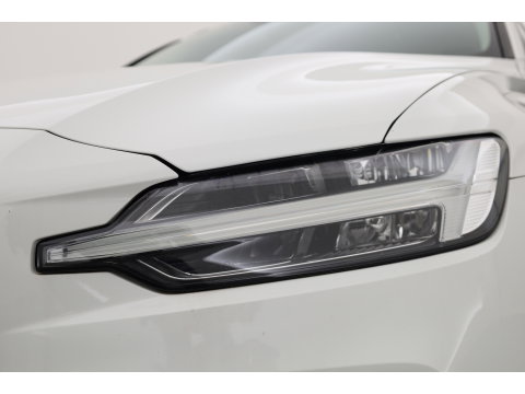 Volvo V60 2.0 T6 Recharge AWD R-Design Expr. | Trekhaak | Cruise | Stoel- & Stuurverw. |