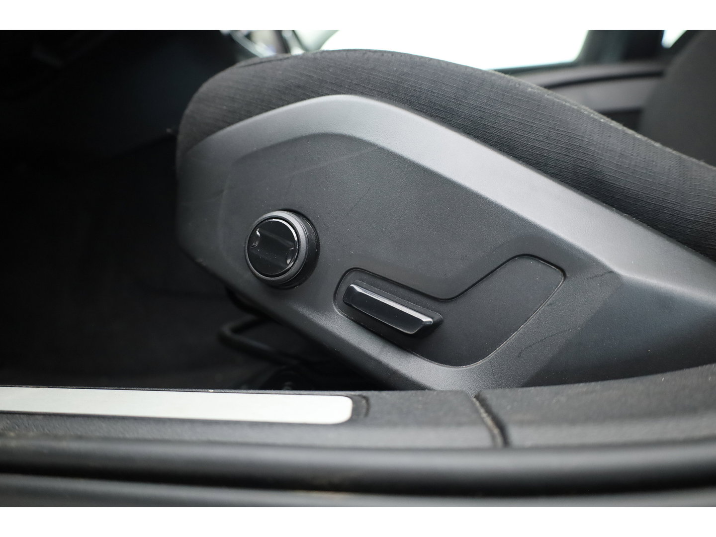 Volvo V60 2.0 T6 Recharge AWD R-Design Expr. | Trekhaak | Cruise | Stoel- & Stuurverw. |