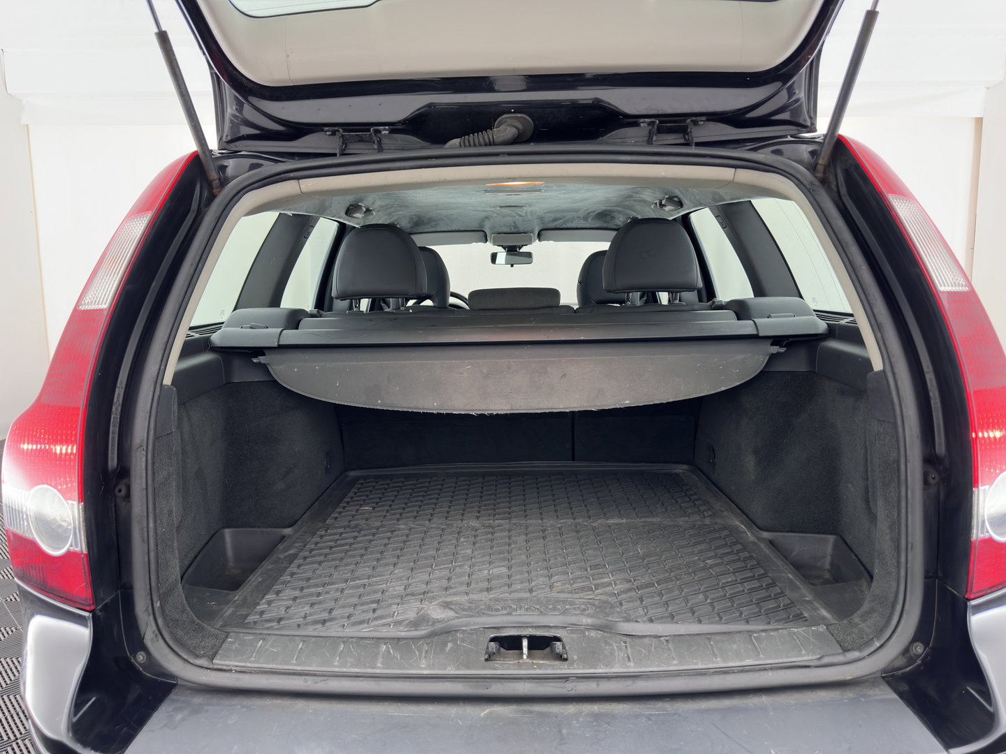 Volvo V50 1.8 Elan *COMFORT-SEATS | ECC | CRUISE | 17''ALU | TOWBAR*