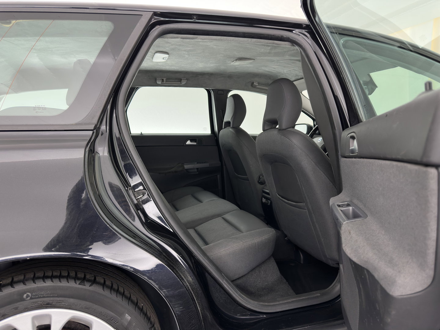 Volvo V50 1.8 Elan *COMFORT-SEATS | ECC | CRUISE | 17''ALU | TOWBAR*