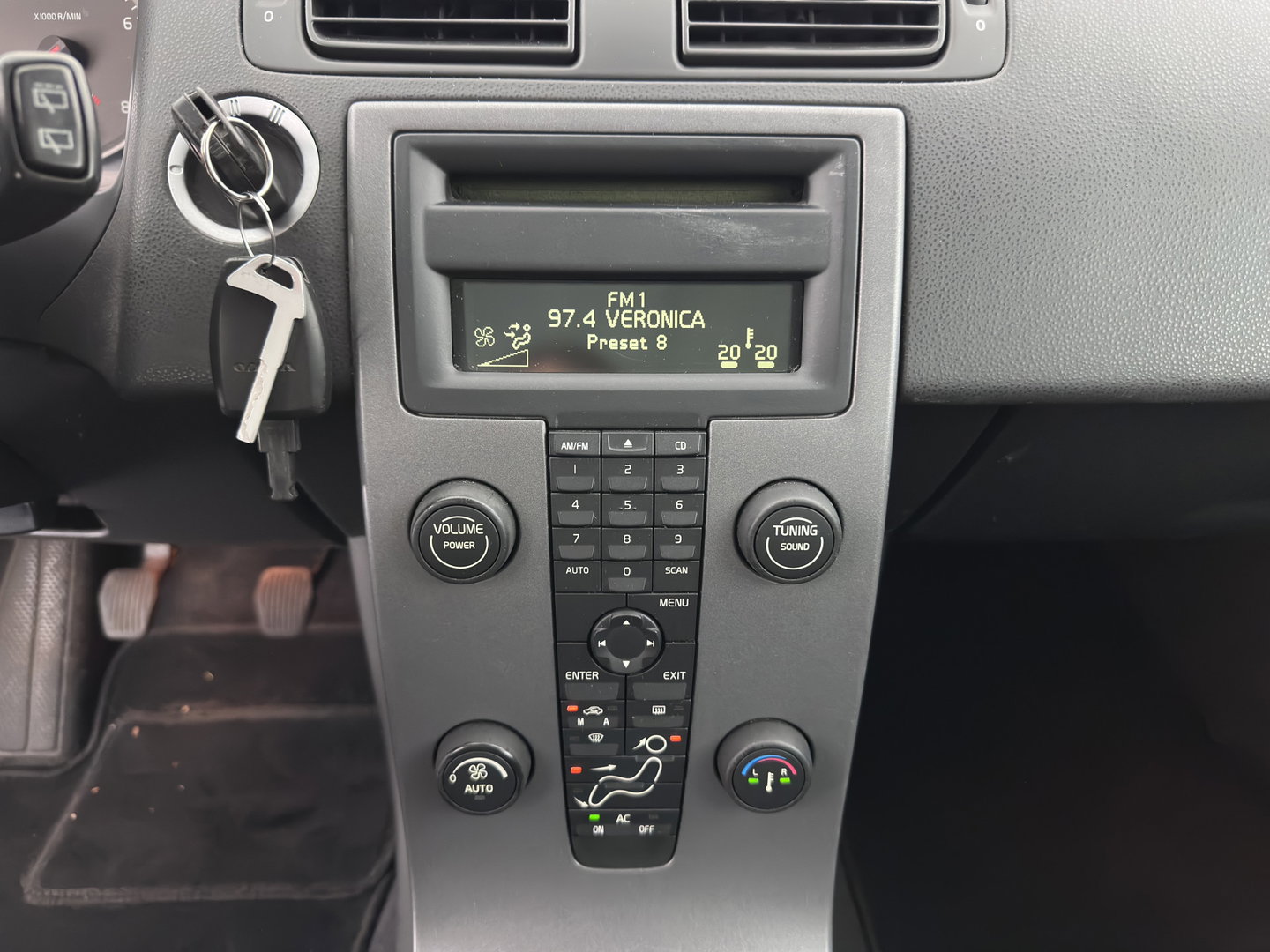 Volvo V50 1.8 Elan *COMFORT-SEATS | ECC | CRUISE | 17''ALU | TOWBAR*
