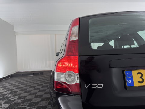 Volvo V50 1.8 Elan *COMFORT-SEATS | ECC | CRUISE | 17''ALU | TOWBAR*
