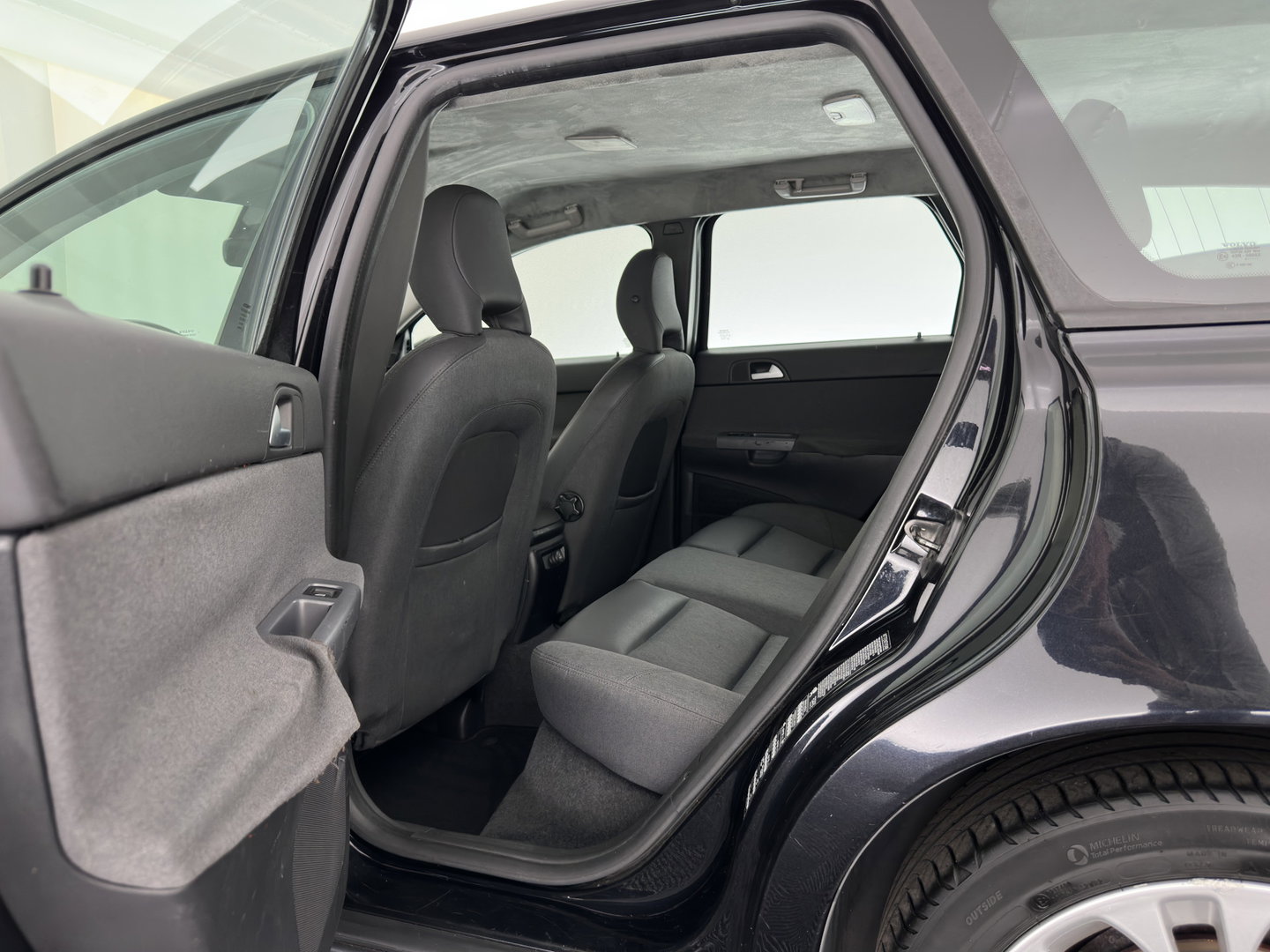 Volvo V50 1.8 Elan *COMFORT-SEATS | ECC | CRUISE | 17''ALU | TOWBAR*