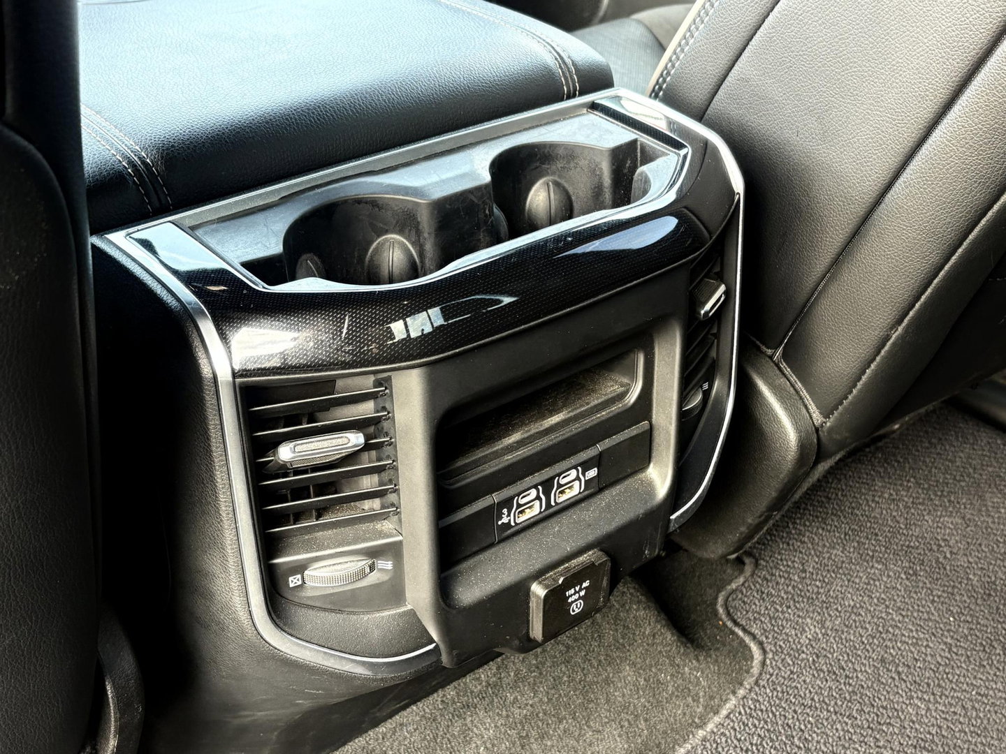 Dodge Ram Pick-Up 1500 5.7 V8 4x4 Crew Cab Laramie | Prinz | GROOT SCHERM | NETTE AUTO