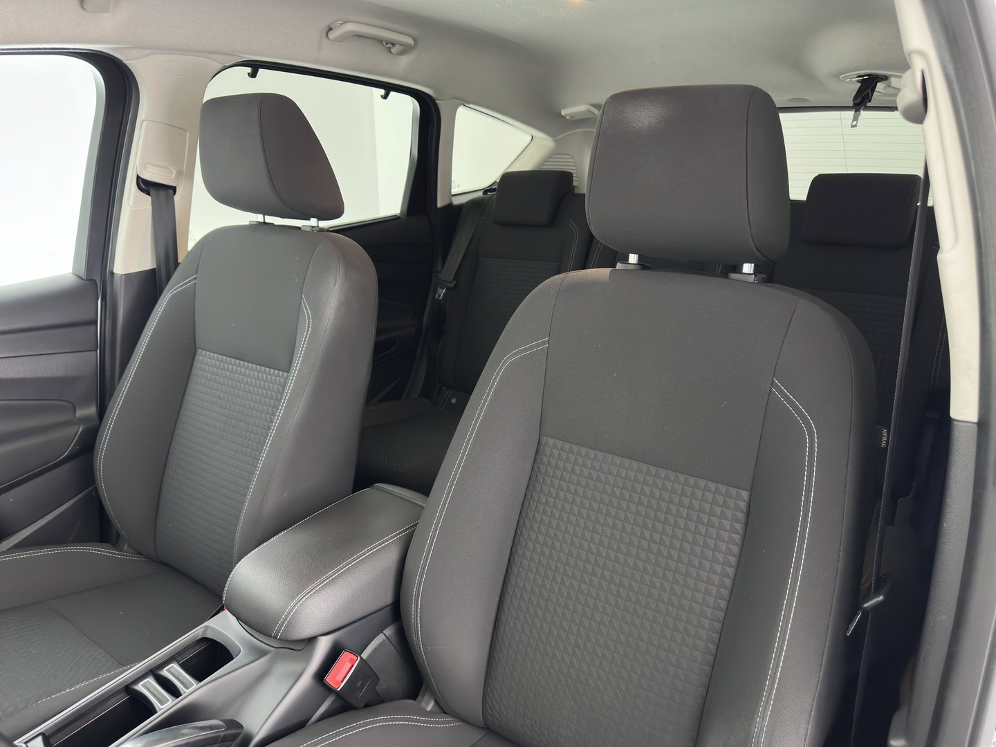 Ford C-MAX 1.5 TDCi Titanium *NAVI-FULLMAP | HEATED-COMFORTSEATS | FORD-SYNC3 AUDIO | ECC | KEYLESS | CAMERA | PDC | CRUISE | PRIVACYGLASS | 16''ALU*