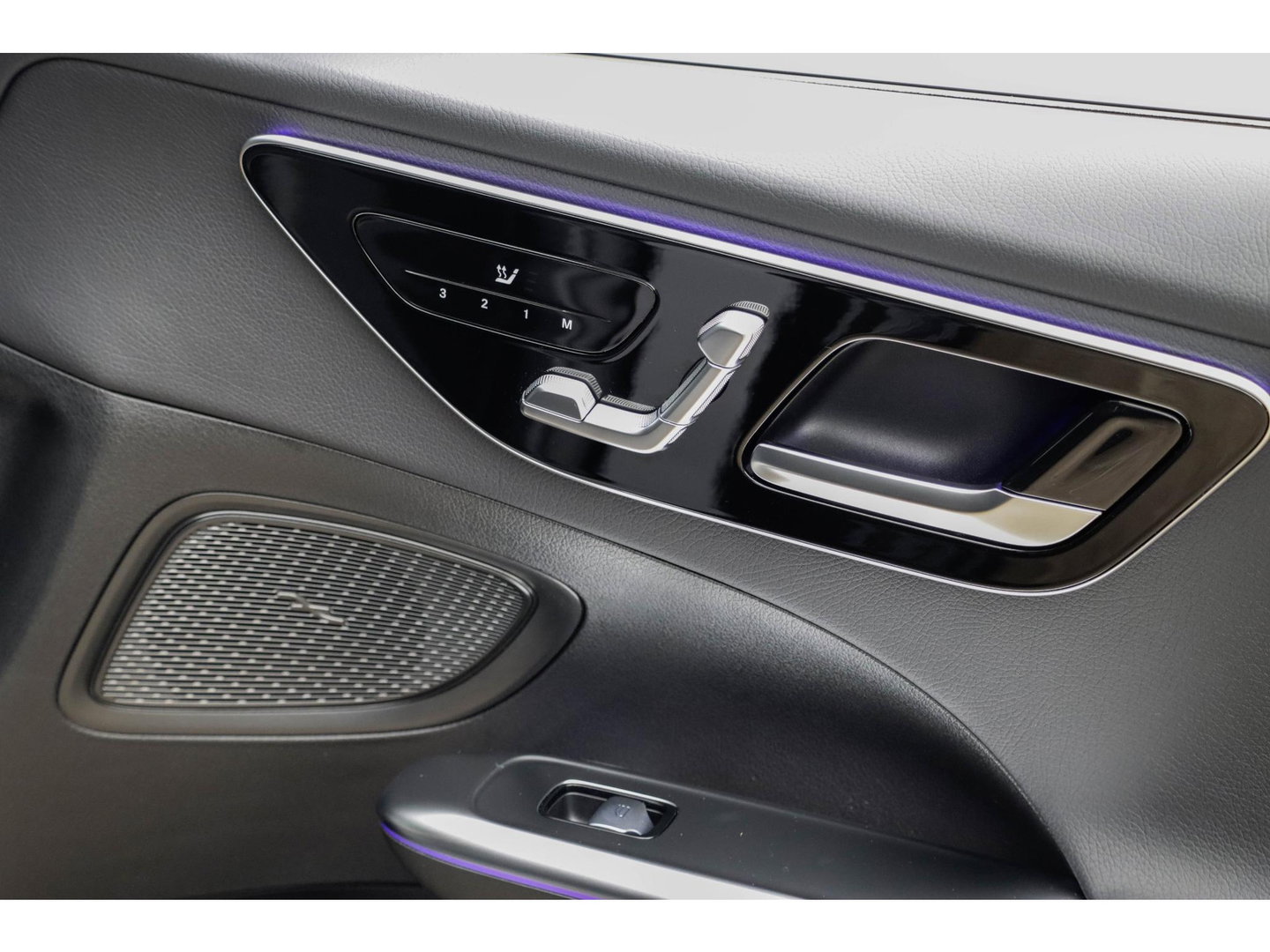 Mercedes-Benz C-Klasse 180 Star Edition LIMITED | Pano | Trekhaak | Distronic