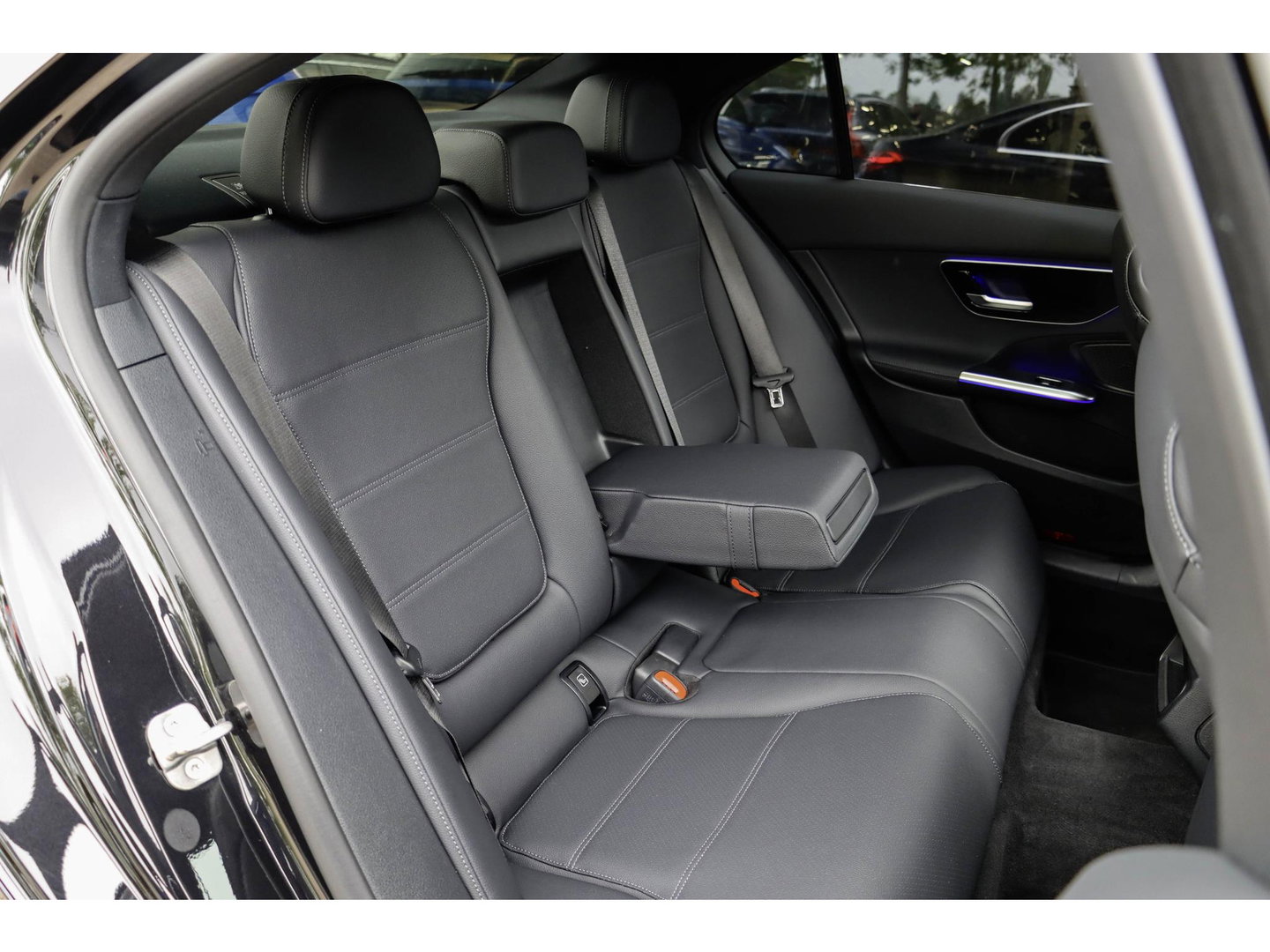 Mercedes-Benz C-Klasse 180 Star Edition LIMITED | Pano | Trekhaak | Distronic