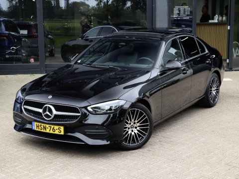Mercedes-Benz C-Klasse 180 Star Edition LIMITED | Pano | Trekhaak | Distronic