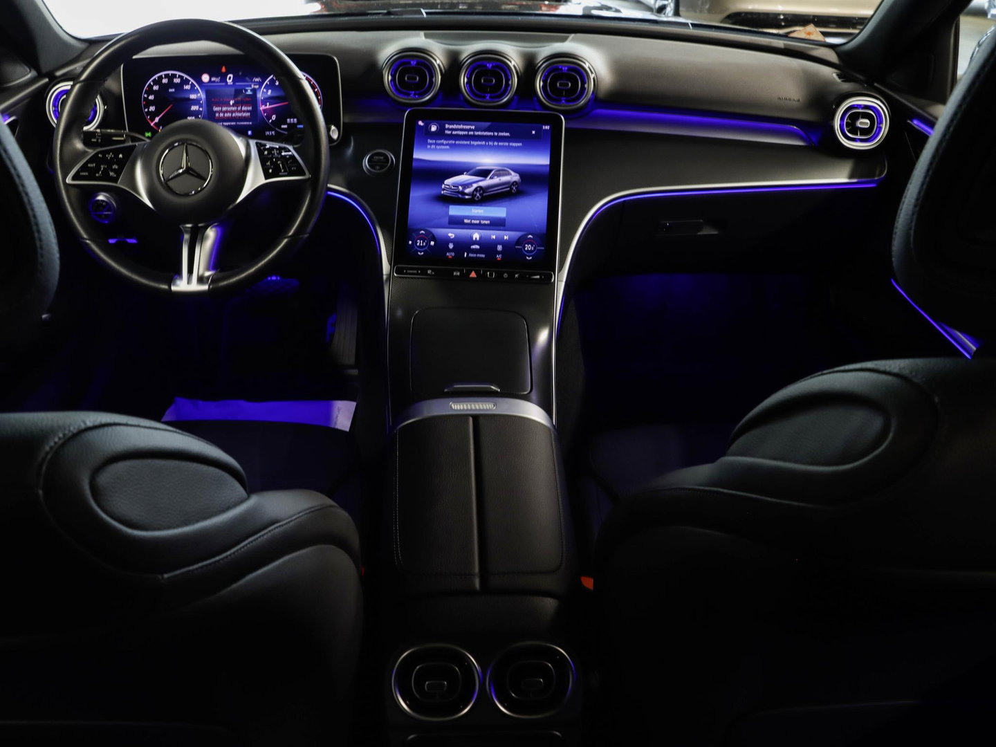 Mercedes-Benz C-Klasse 180 Star Edition LIMITED | Pano | Trekhaak | Distronic