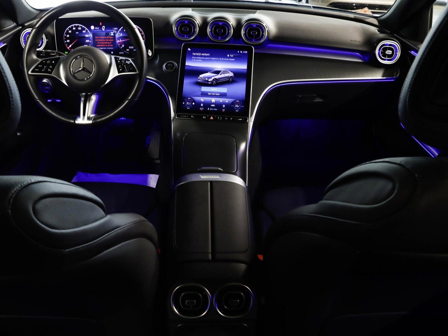 Mercedes-Benz C-Klasse 180 Star Edition LIMITED | Pano | Trekhaak | Distronic