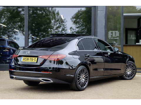 Mercedes-Benz C-Klasse 180 Star Edition LIMITED | Pano | Trekhaak | Distronic