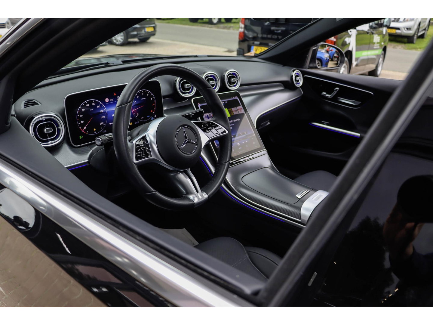 Mercedes-Benz C-Klasse 180 Star Edition LIMITED | Pano | Trekhaak | Distronic