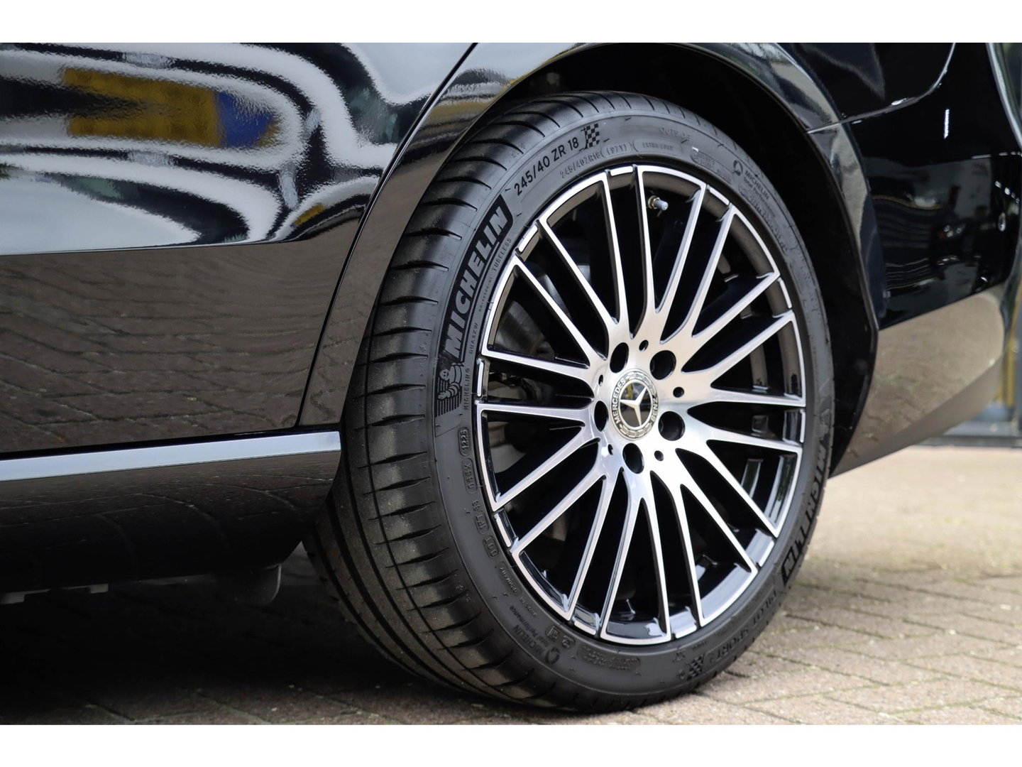 Mercedes-Benz C-Klasse 180 Star Edition LIMITED | Pano | Trekhaak | Distronic