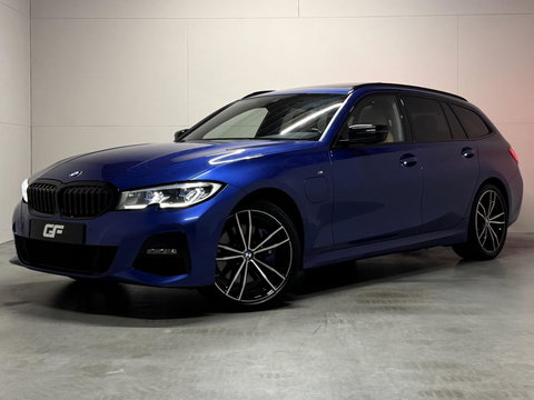 BMW 3 Serie Touring 330e xDrive M-Sport Pano Laser Kuipstoelen