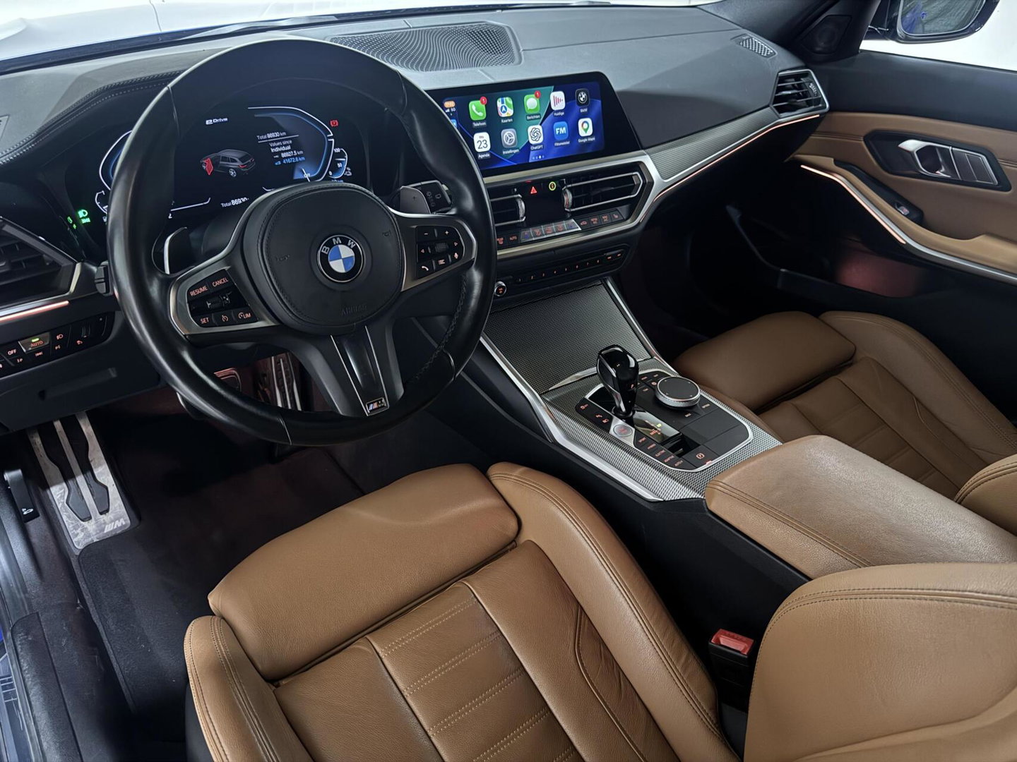 BMW 3 Serie Touring 330e xDrive M-Sport Pano Laser Kuipstoelen