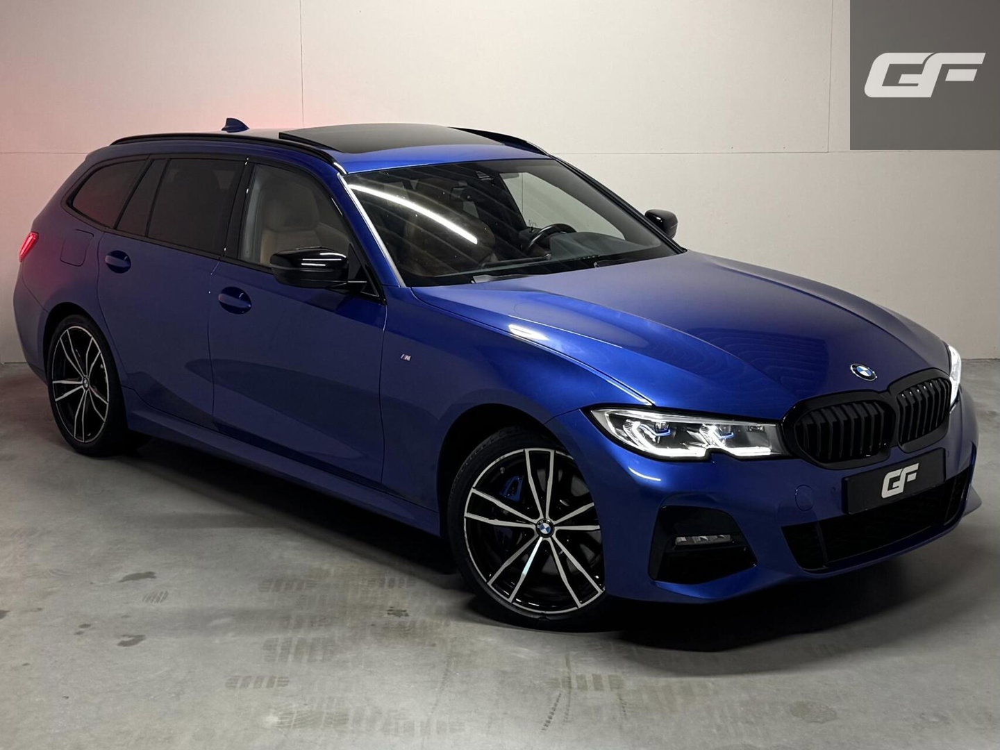 BMW 3 Serie Touring 330e xDrive M-Sport Pano Laser Kuipstoelen
