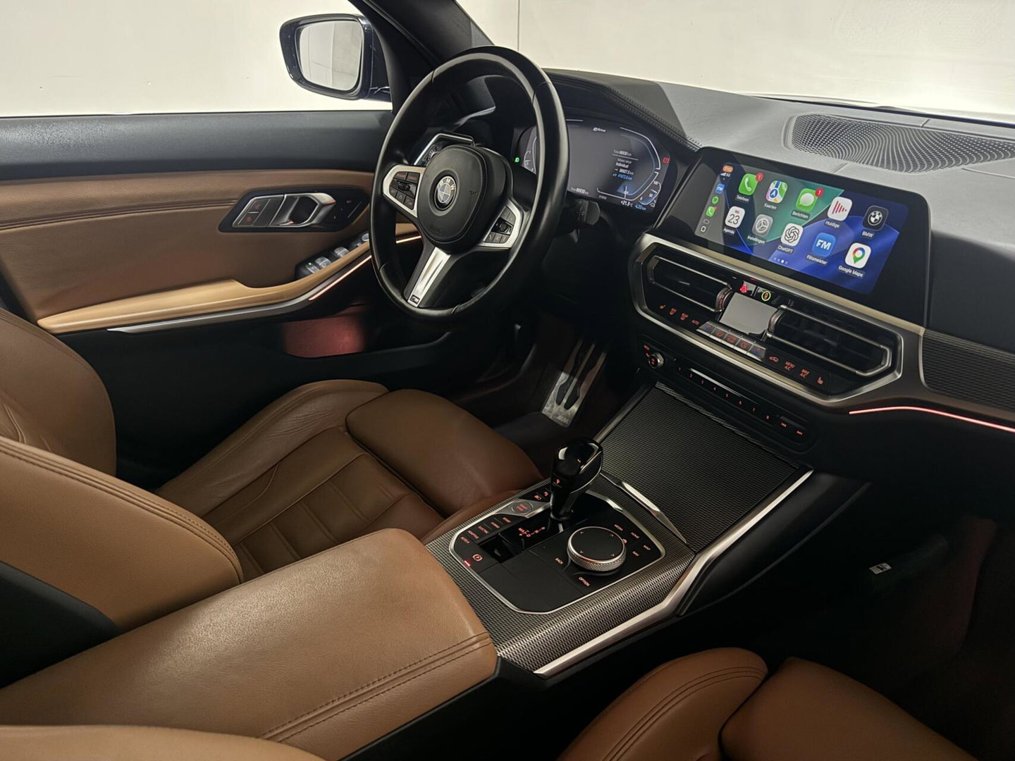 BMW 3 Serie Touring 330e xDrive M-Sport Pano Laser Kuipstoelen