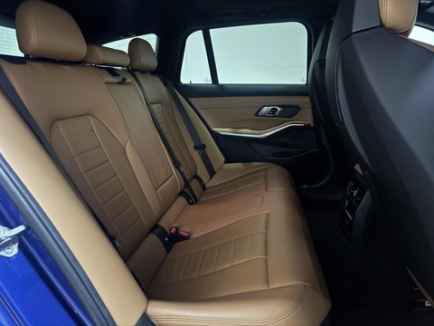 BMW 3 Serie Touring 330e xDrive M-Sport Pano Laser Kuipstoelen