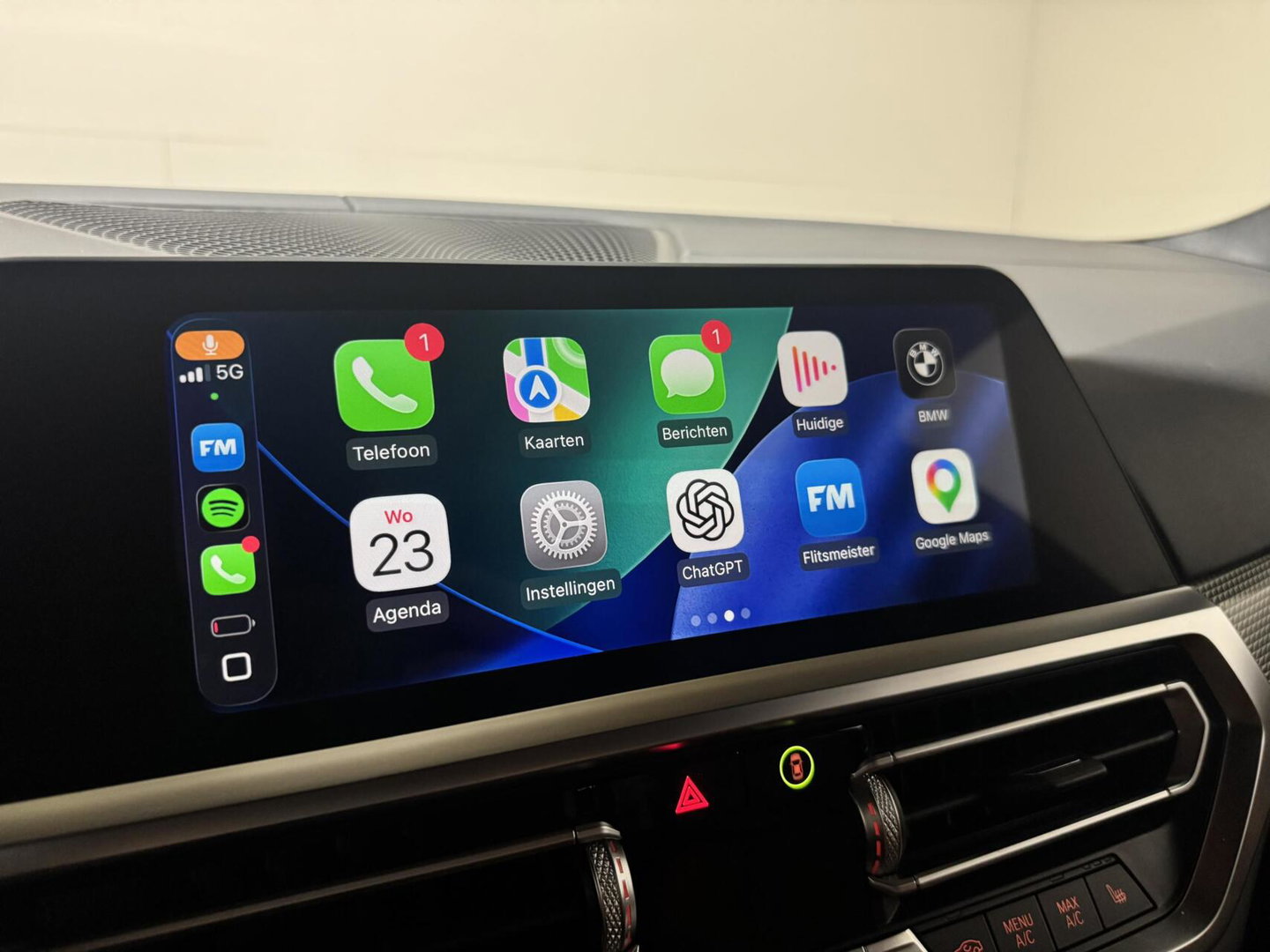 BMW 3 Serie Touring 330e xDrive M-Sport Pano Laser Kuipstoelen