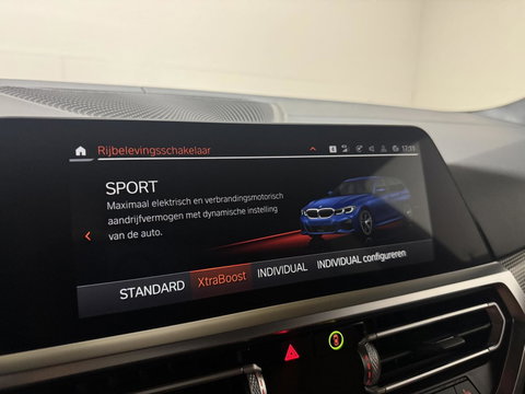 BMW 3 Serie Touring 330e xDrive M-Sport Pano Laser Kuipstoelen