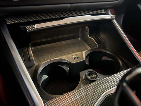 BMW 3 Serie Touring 330e xDrive M-Sport Pano Laser Kuipstoelen