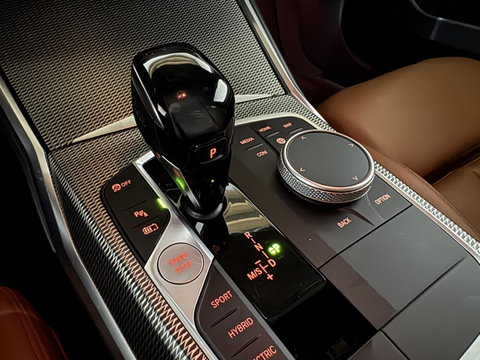 BMW 3 Serie Touring 330e xDrive M-Sport Pano Laser Kuipstoelen