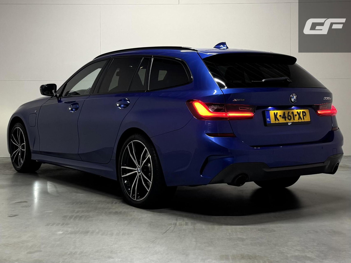 BMW 3 Serie Touring 330e xDrive M-Sport Pano Laser Kuipstoelen