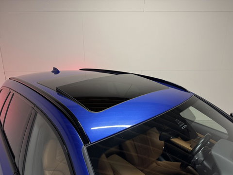 BMW 3 Serie Touring 330e xDrive M-Sport Pano Laser Kuipstoelen