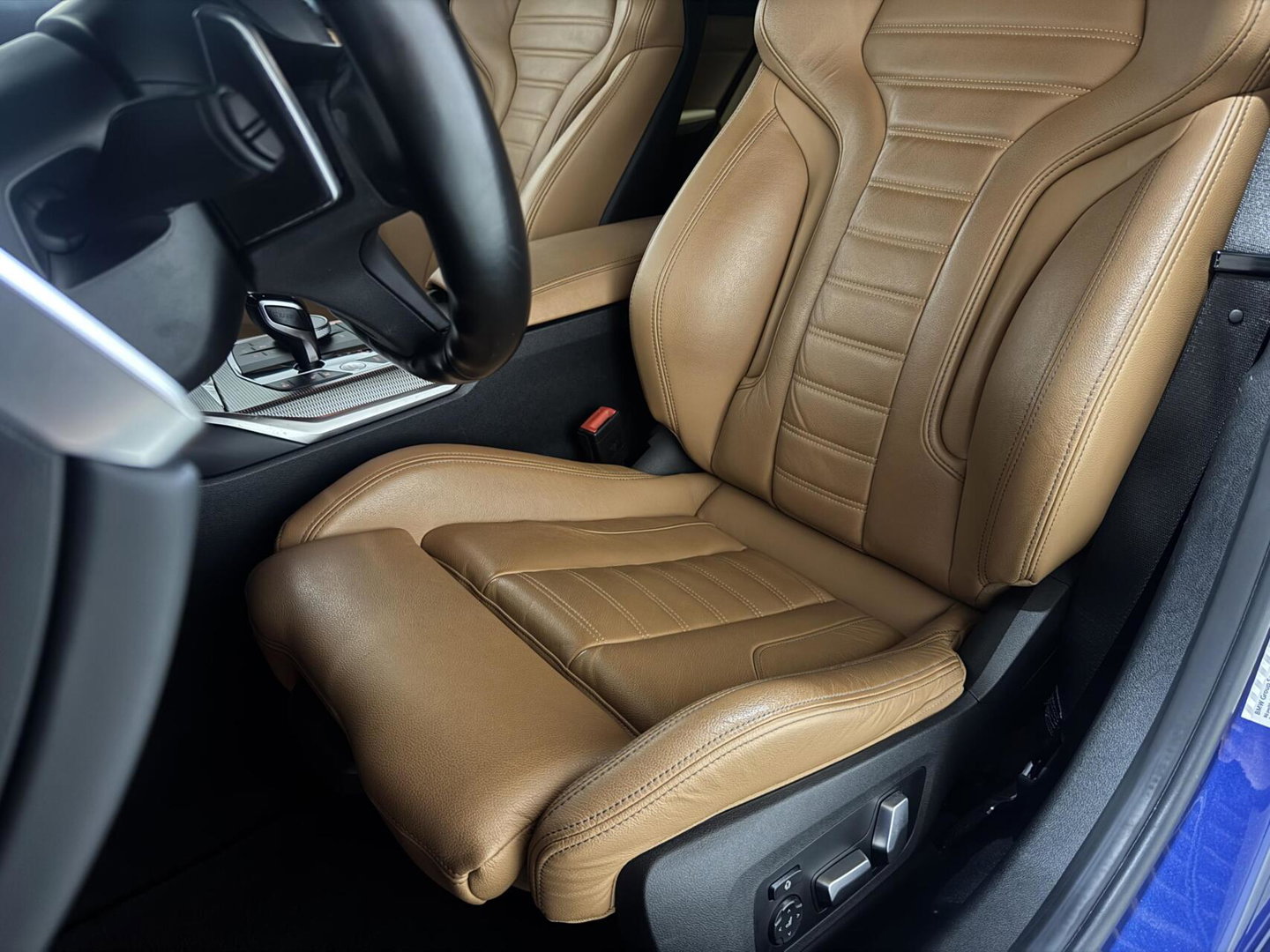 BMW 3 Serie Touring 330e xDrive M-Sport Pano Laser Kuipstoelen