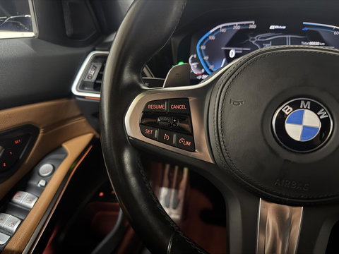 BMW 3 Serie Touring 330e xDrive M-Sport Pano Laser Kuipstoelen