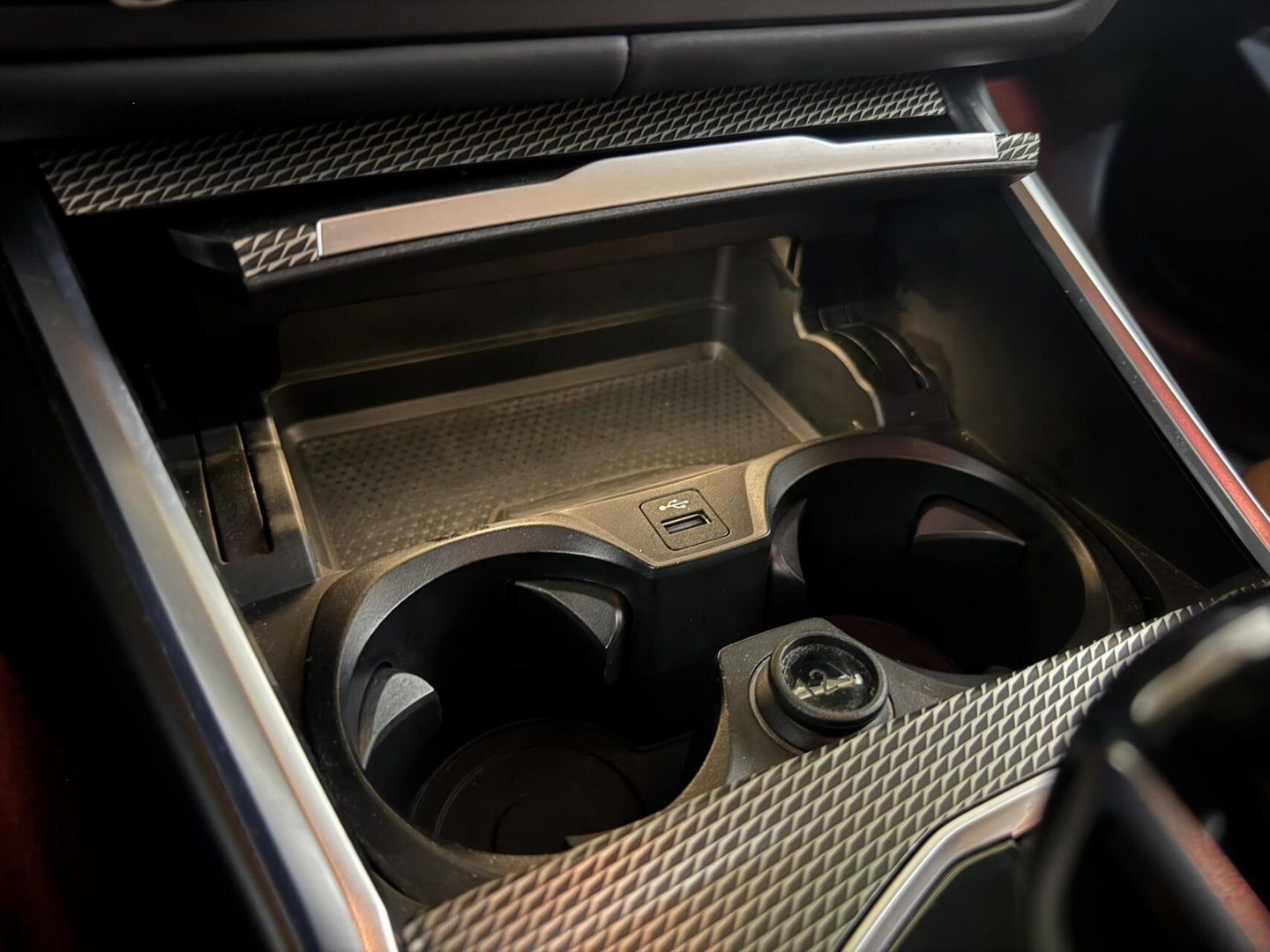 BMW 3 Serie Touring 330e xDrive M-Sport Pano Laser Kuipstoelen