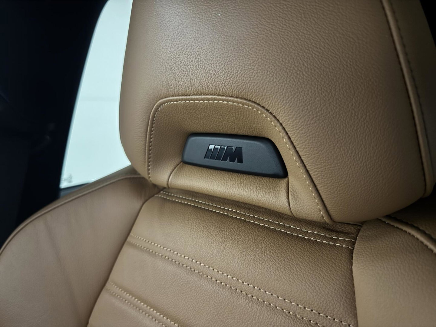 BMW 3 Serie Touring 330e xDrive M-Sport Pano Laser Kuipstoelen