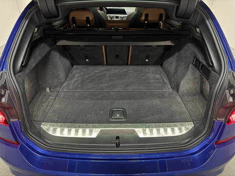 BMW 3 Serie Touring 330e xDrive M-Sport Pano Laser Kuipstoelen