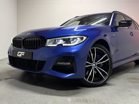 BMW 3 Serie Touring 330e xDrive M-Sport Pano Laser Kuipstoelen
