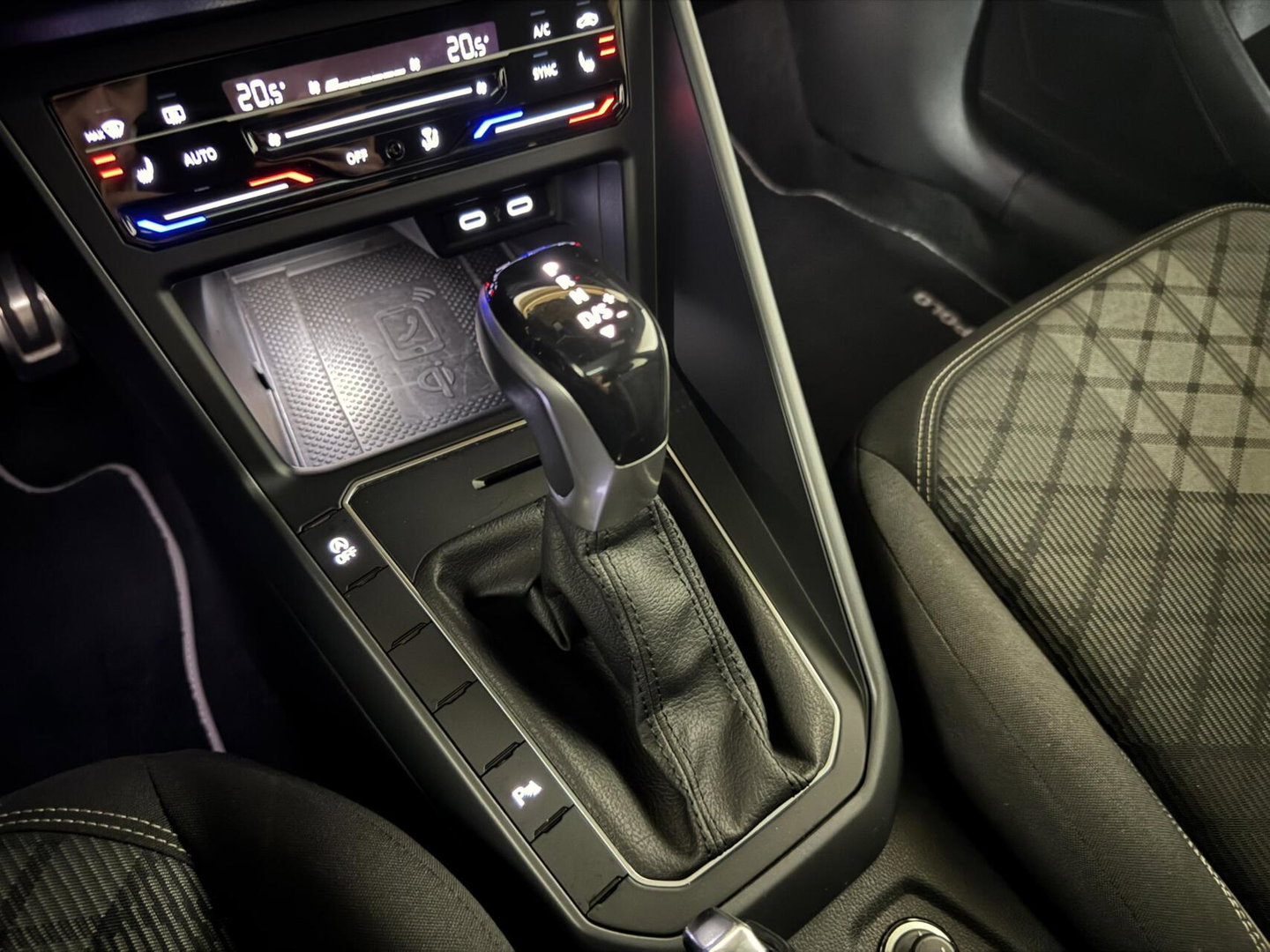 Volkswagen Polo 1.0 TSI R-Line Pano DSG Virtual Carplay Camera