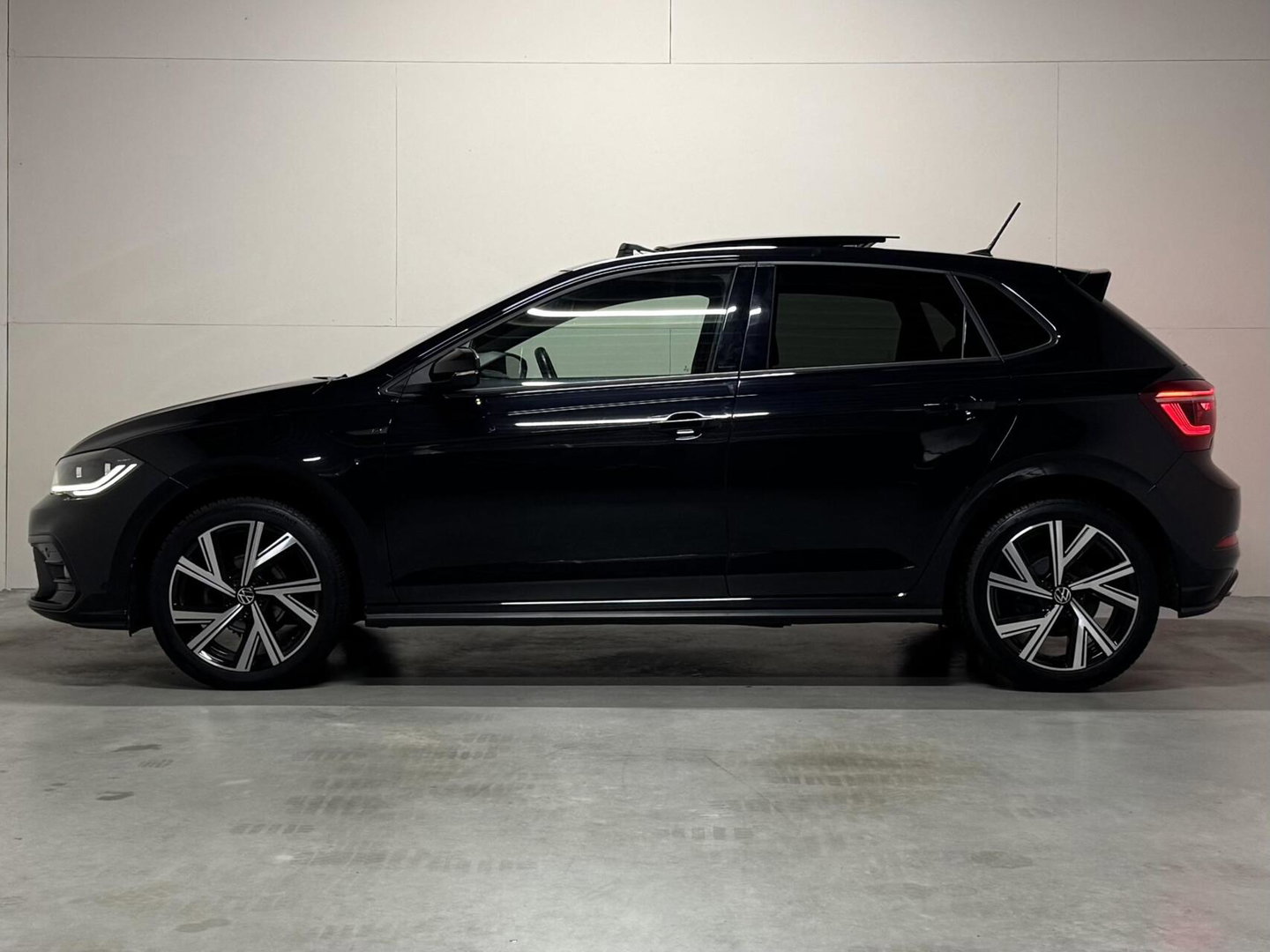 Volkswagen Polo 1.0 TSI R-Line Pano DSG Virtual Carplay Camera