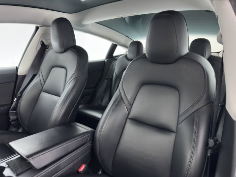 Tesla Model 3 RWD 60 kWh [3-Fase-11kW ] {SoH-88%} (INCL-BTW) Aut. *PANO | LEATHER | KEYLESS | FULL-LED | MEMORY-PACK | TOPVIEW | DAB | CARPLAY | DIGI-COCKPIT | LANE-ASSIST | HEATED-COMFORTSEATS | AUTOPILOT | 19"ALU*